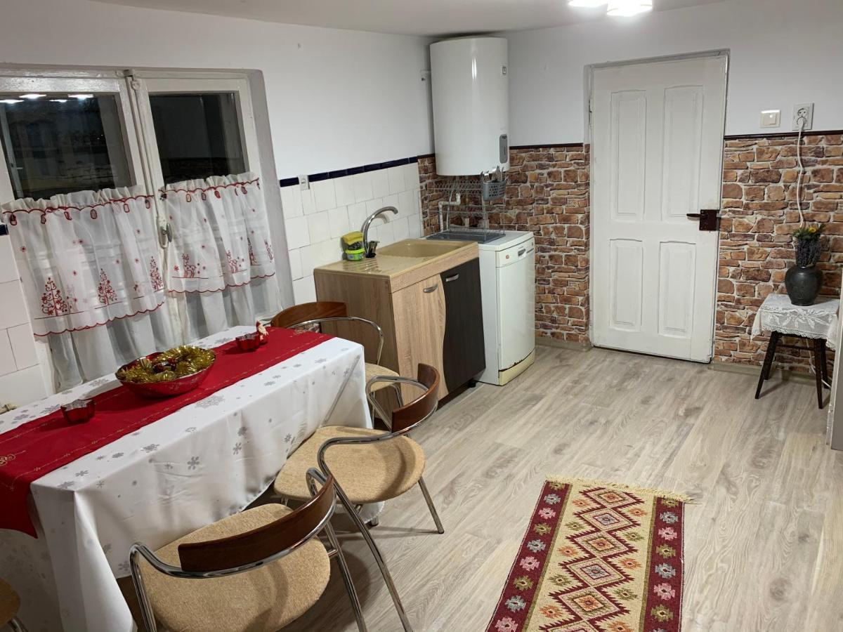Casa Rurala Cu Livada Lavandra Къмпина Екстериор снимка